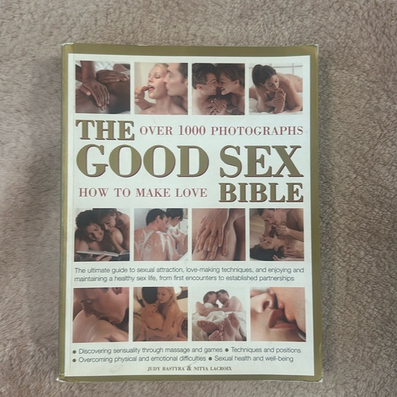 Educational Book…The Good Sex Bible pre-owned - Picture 1 of 12